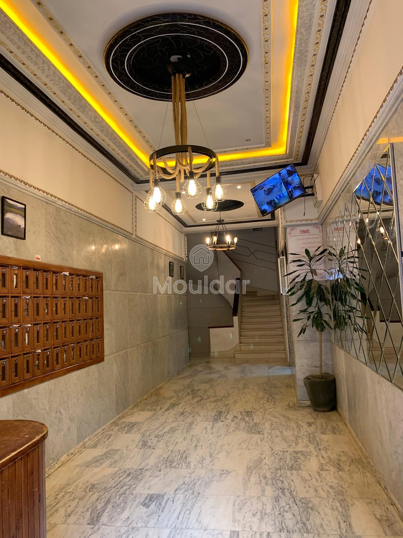 شقة 3 غرف للإيجار في قلب طنجة - Photo 5