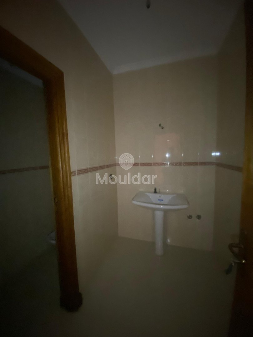 مكتب بمساحة 215م² للإيجار في طنجة - 3 غرف - Photo 15