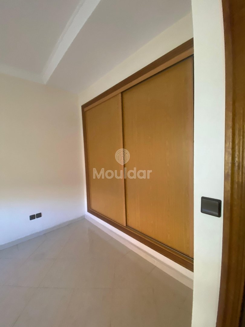 مكتب بمساحة 215م² للإيجار في طنجة - 3 غرف - Photo 4