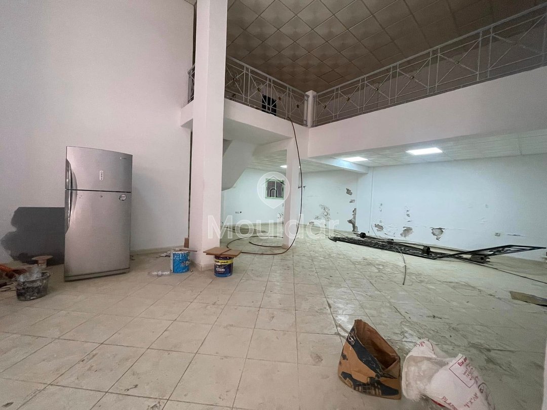 مبنى تجاري للبيع في مراكش - 138 م² من الفرص - Photo 1