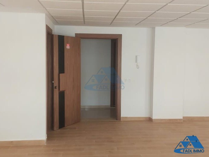 إيجار مكتبين جديدين بمساحة 60 م²، Boulevard A Haddada، القنيطرة - Photo 3