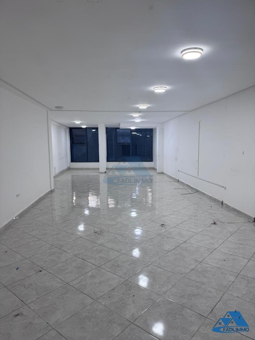 إيجار مكتب جديد في حي فالي فليوري - القنيطرة - Photo 1