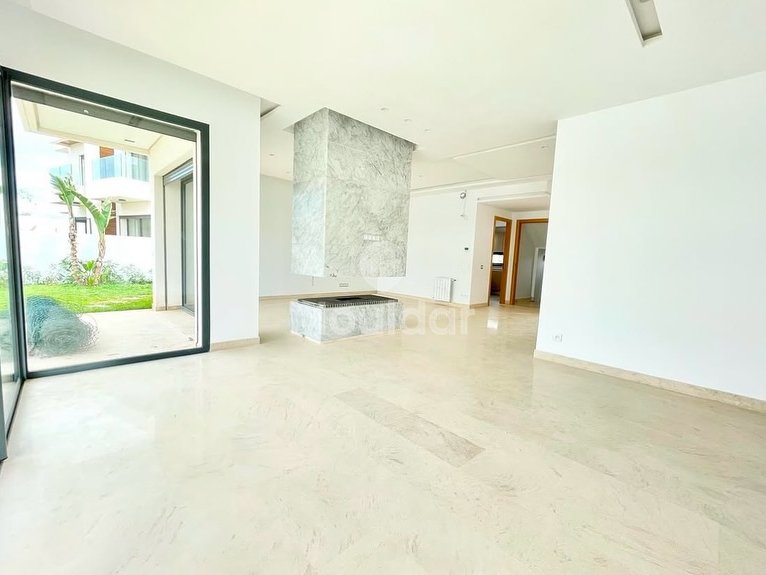 فيلا فاخرة للإيجار: 4 غرف في عين دياب - Photo 2