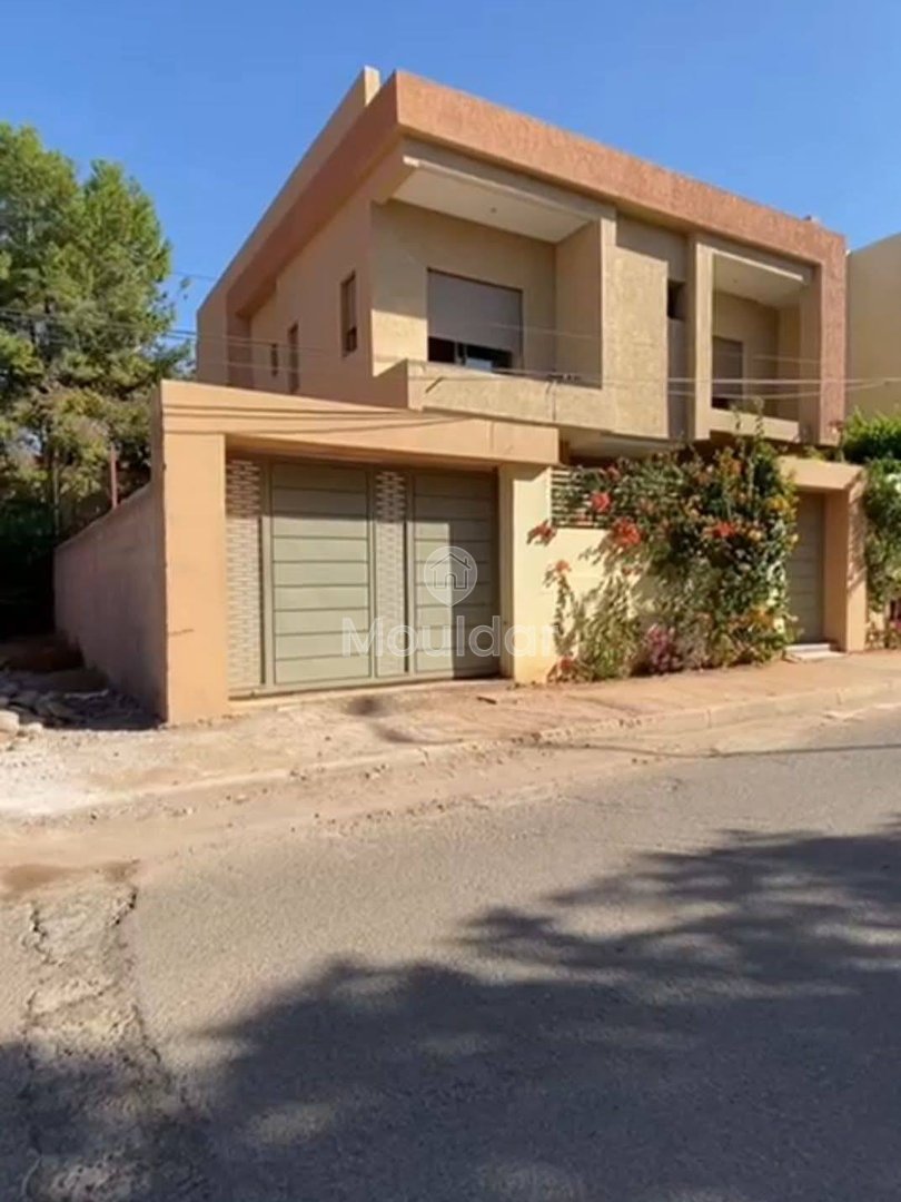 Venda de Villa Espaçosa em Marrakech – 5 Quartos no Coração de Targa - Photo 1