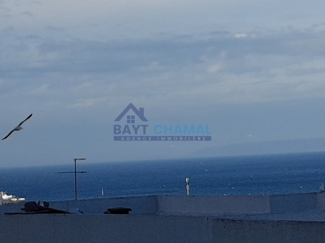 شقة 3 غرف نوم تطل على البحر للبيع في وسط طنجة - Photo 2