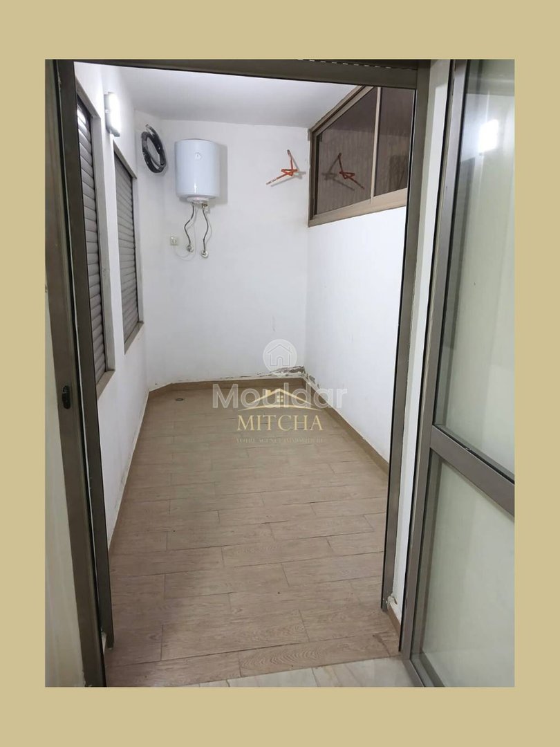 Charming Apartment for Sale: 2 Bedrooms in Roches Noires - Photo 3