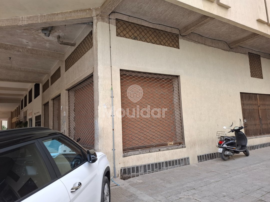 Opportunité d'investissement : Local commercial à Tanger de 152 m² - Photo 2