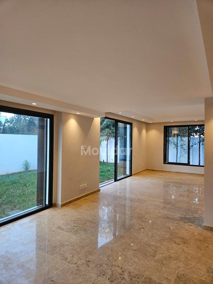 Villa à Louer : Élégance et Espace au Cœur d’Anfa - Photo 2