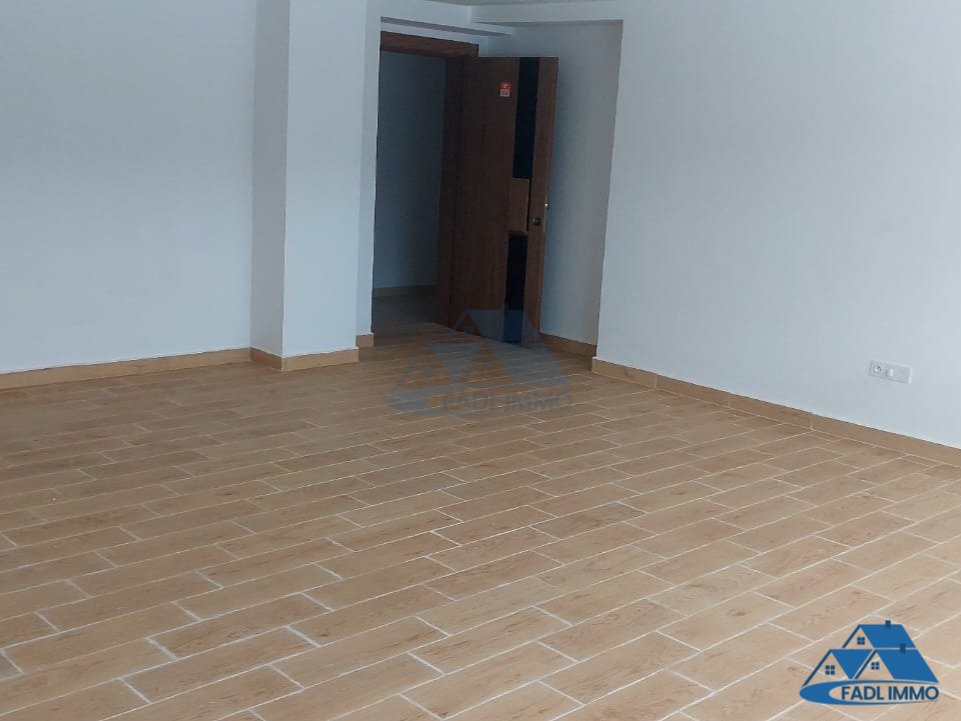 إيجار مكتب واجهة 51م² في الهدادة القنيطرة - Photo 8