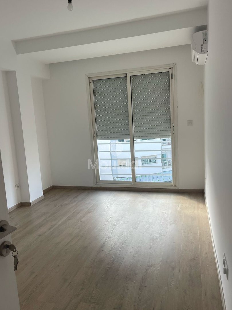 Zu vermieten: Großartiges unmöbliertes Apartment zur Miete in Racine, Casablanca - 160m² - Photo 7