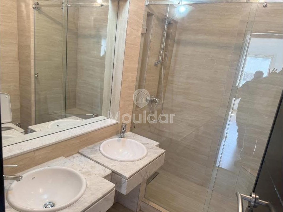 Kiralık: Aïn Diab'da 3 odalı geniş daire - Photo 9