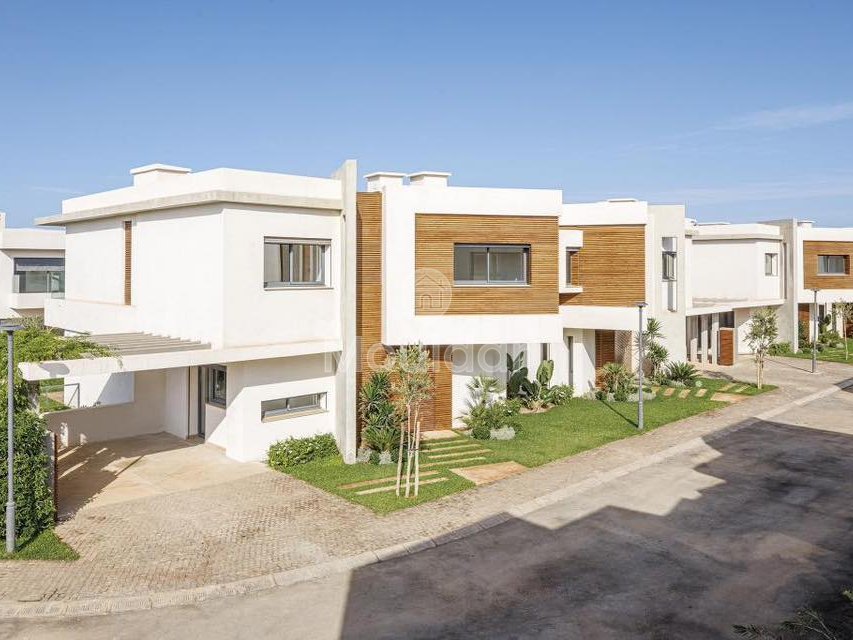 فيلا فاخرة في المحمدية: مساحة، أناقة وراحة - Photo 1