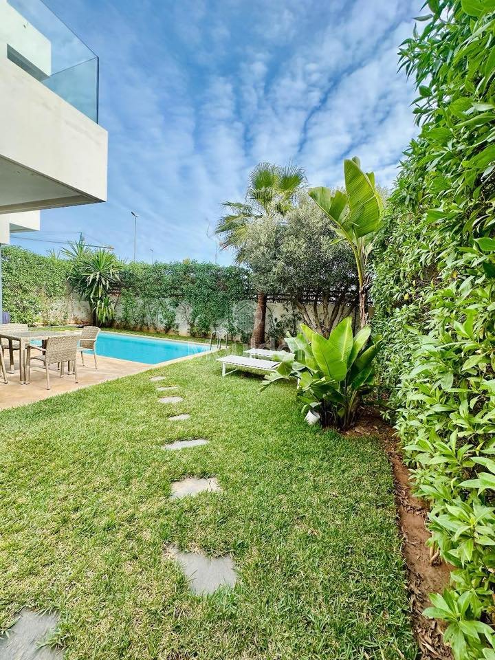 فيلا فاخرة في المحمدية: مساحة، أناقة وراحة - Photo 9