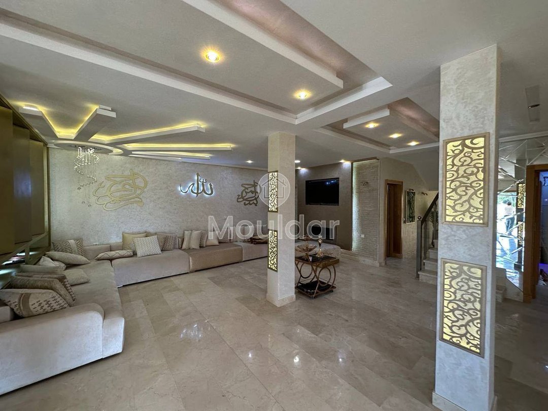 فيلا فاخرة للبيع في طنجة - مساحة استثنائية - Photo 1