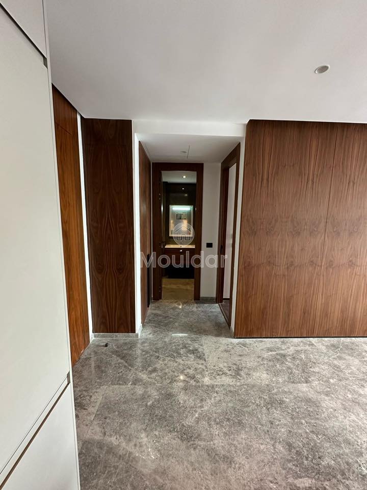 Studio zur Vermietung in Anfa, Casablanca - 72m² im 13. Stock - Photo 2