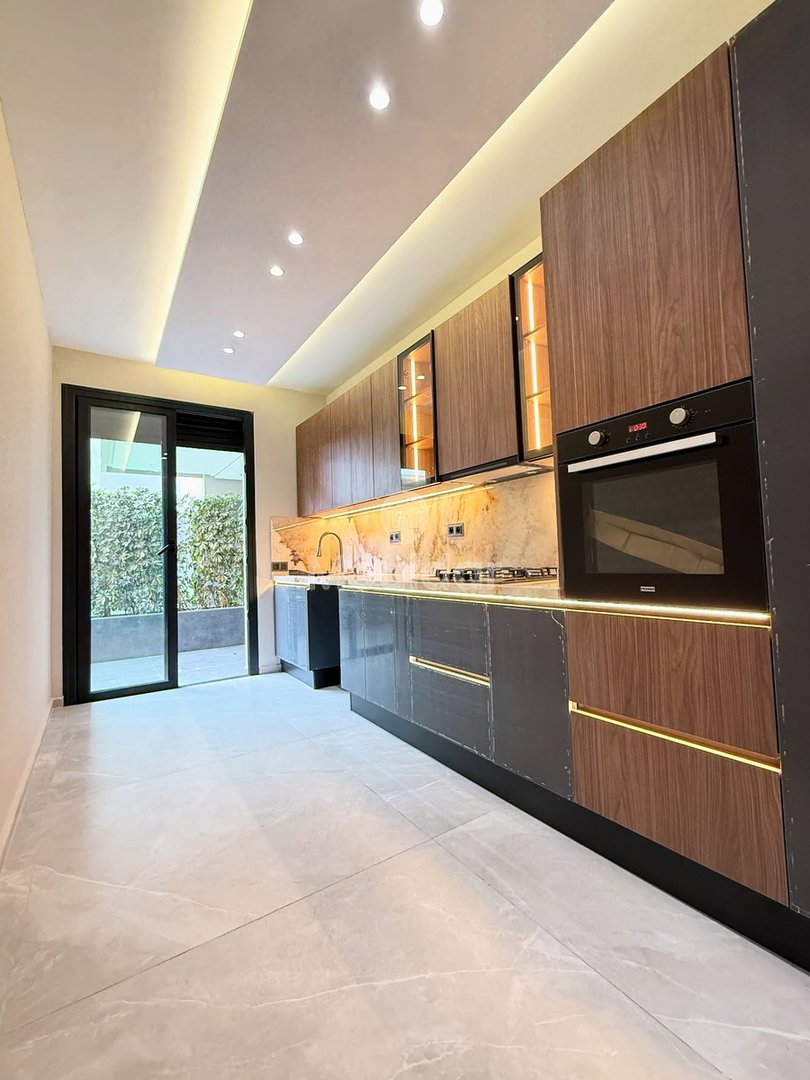 Apartment for sale in Rabat - Souissi: 139m² of comfort - Photo 9