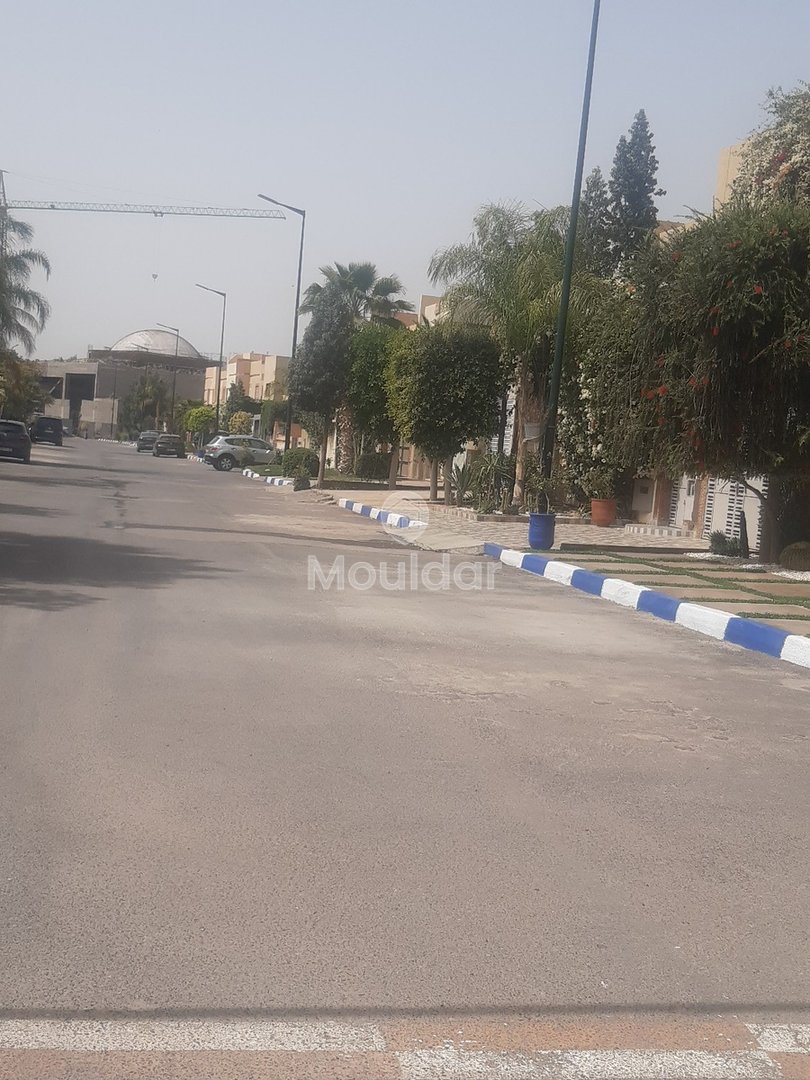 Vila Disponível para Aluguel de Longo Prazo: 4 Quartos Espaçosos - Photo 4