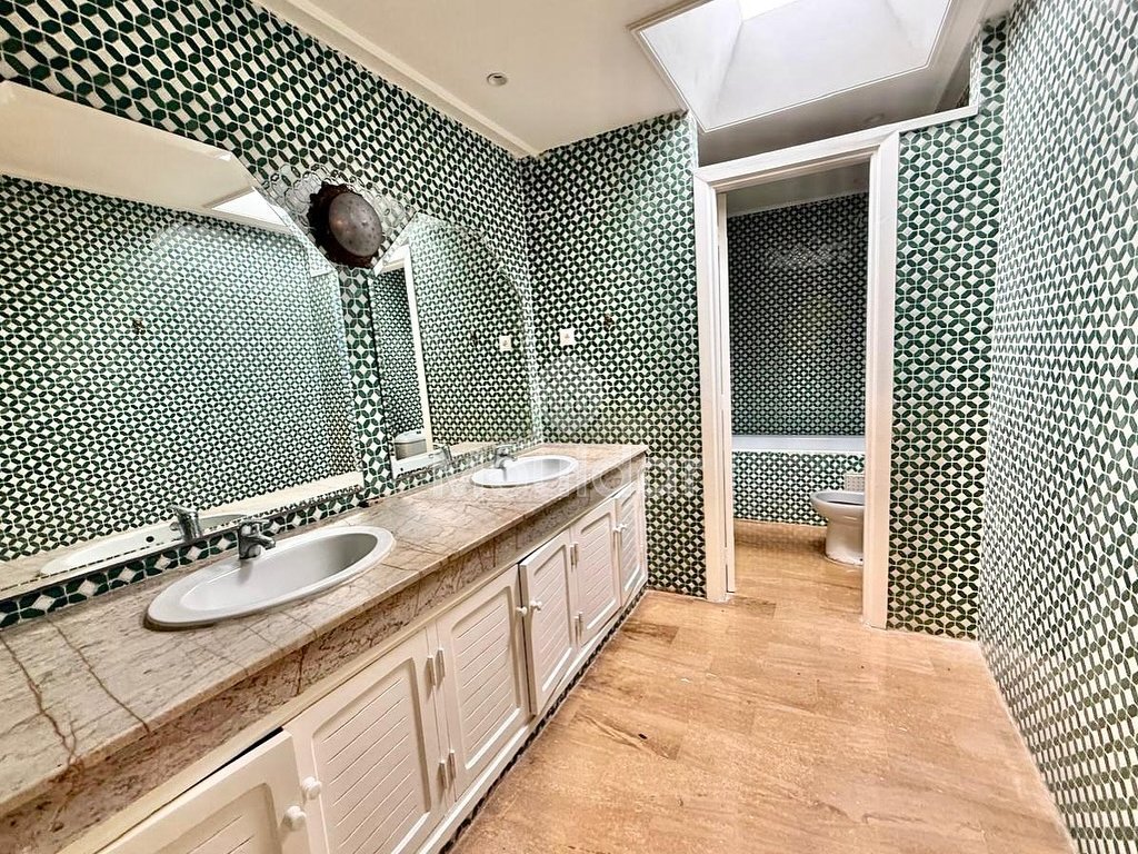 Villa Élégante à Vendre à Aïn Diab, Casablanca - 600 m² - Photo 10