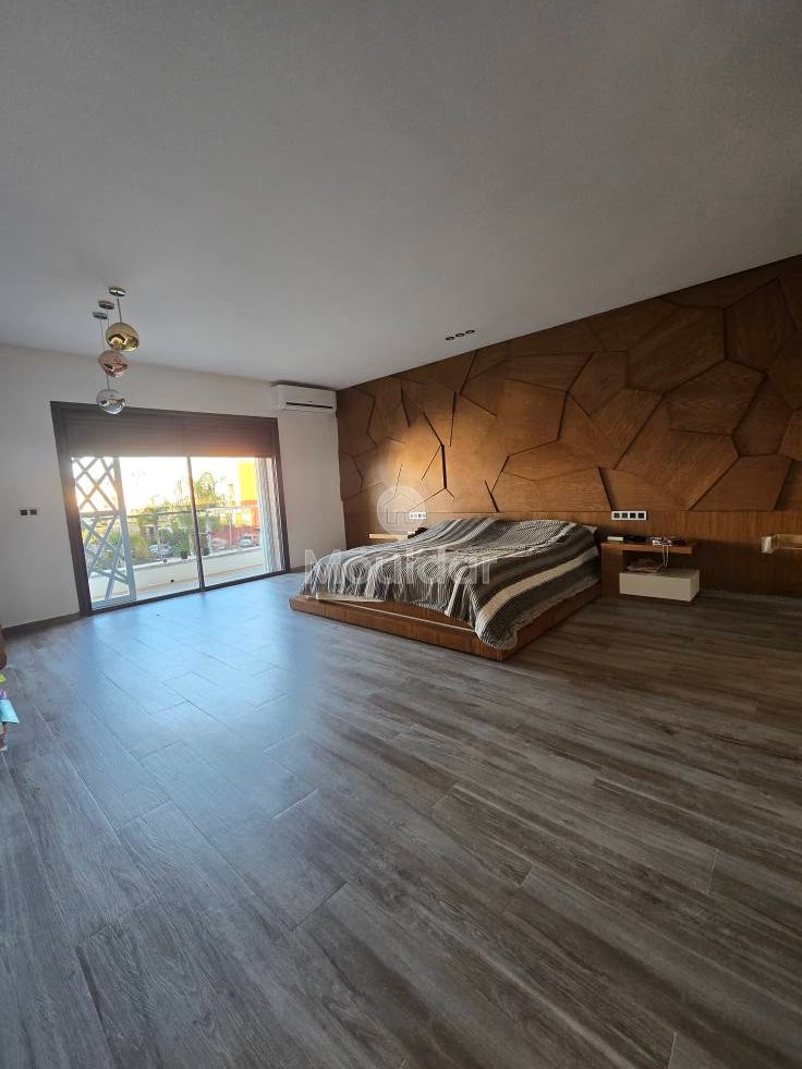 Villa À Vendre à Fès : Élégance et Espace au Rendez-vous - Photo 8