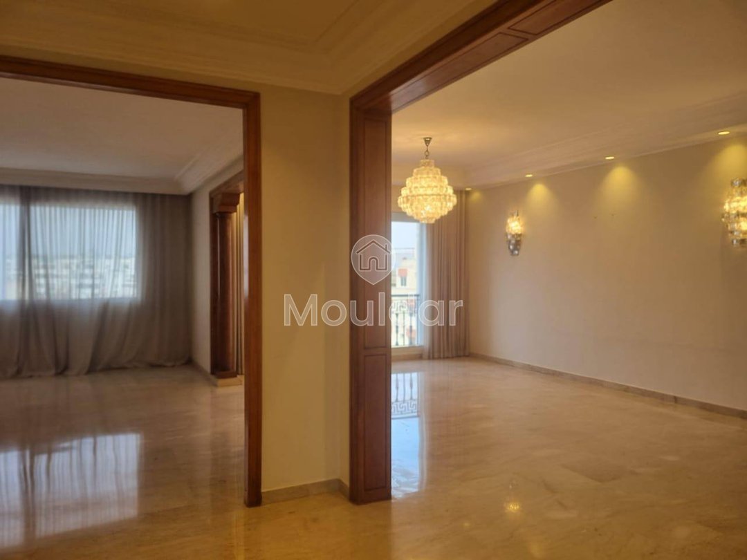 Te koop: Ruime 2-kamerappartement in Casablanca - Photo 1