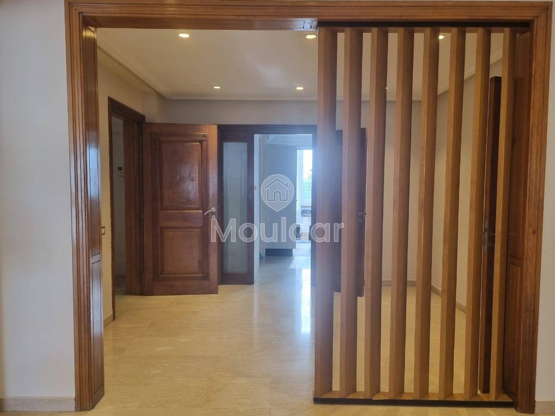 Te koop: Ruime 2-kamerappartement in Casablanca - Photo 12