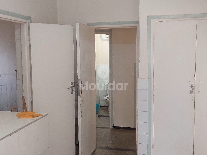 شقة تحتاج إلى تجديد في حي السلام: فرصة لا تفوت - Photo 2