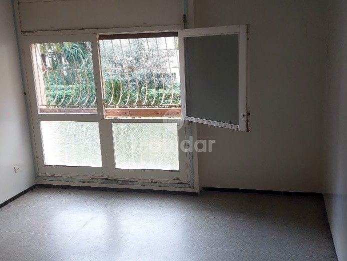 شقة تحتاج إلى تجديد في حي السلام: فرصة لا تفوت - Photo 3