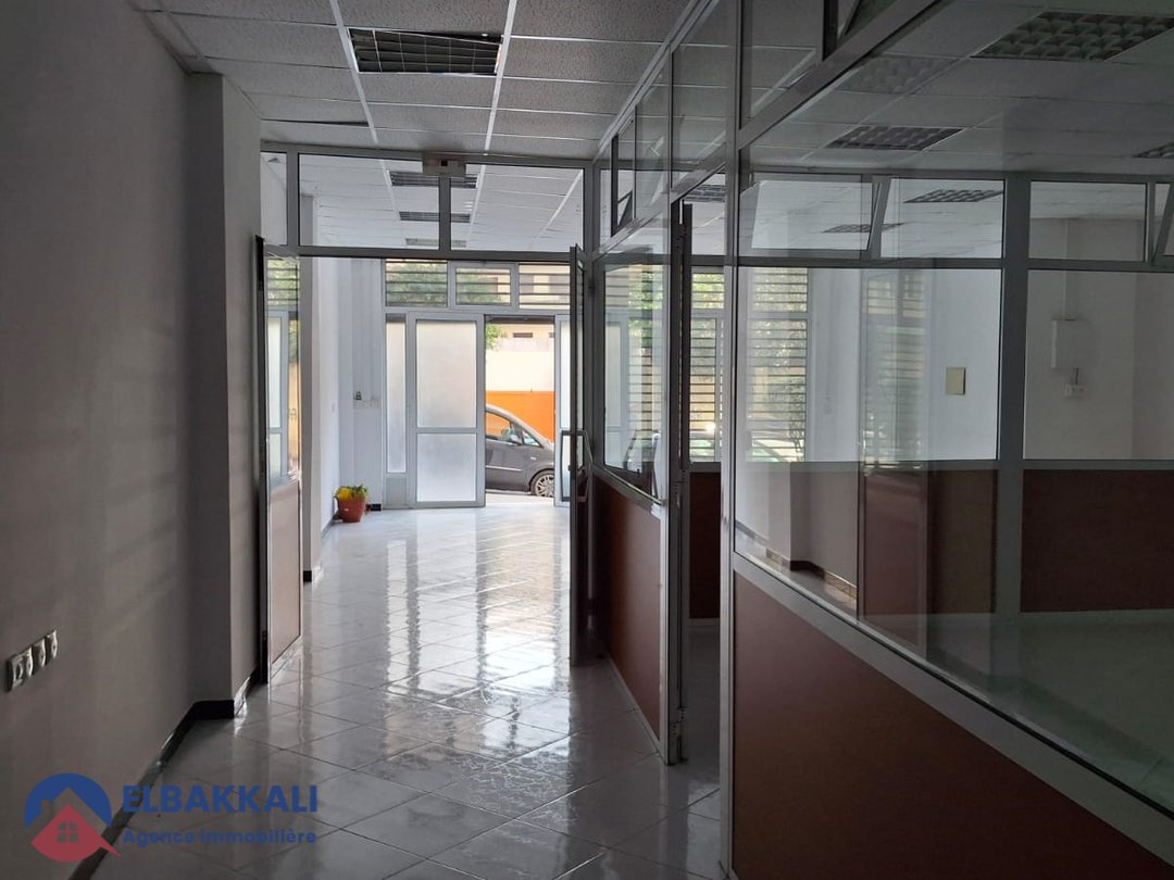 محل تجاري للإيجار في وسط المدينة - Photo 6