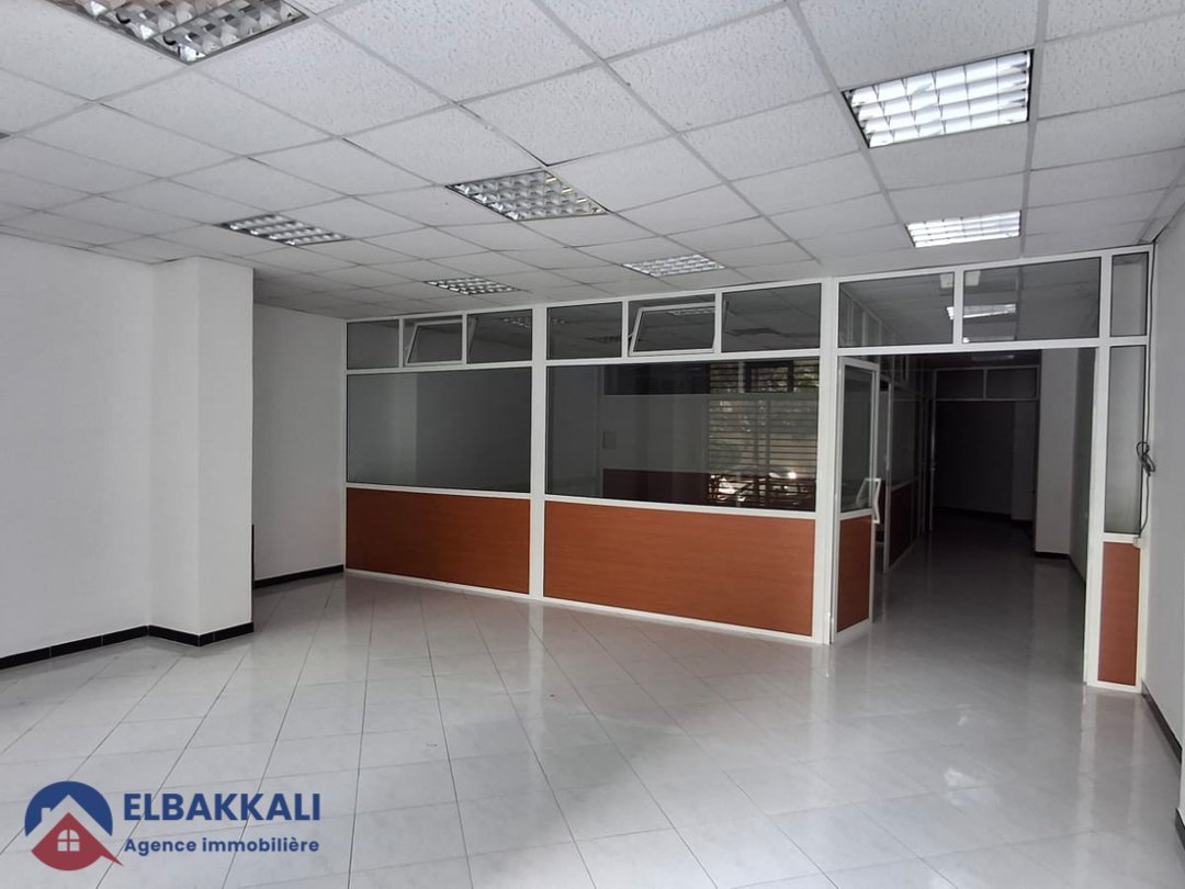 محل تجاري للإيجار في وسط المدينة - Photo 8