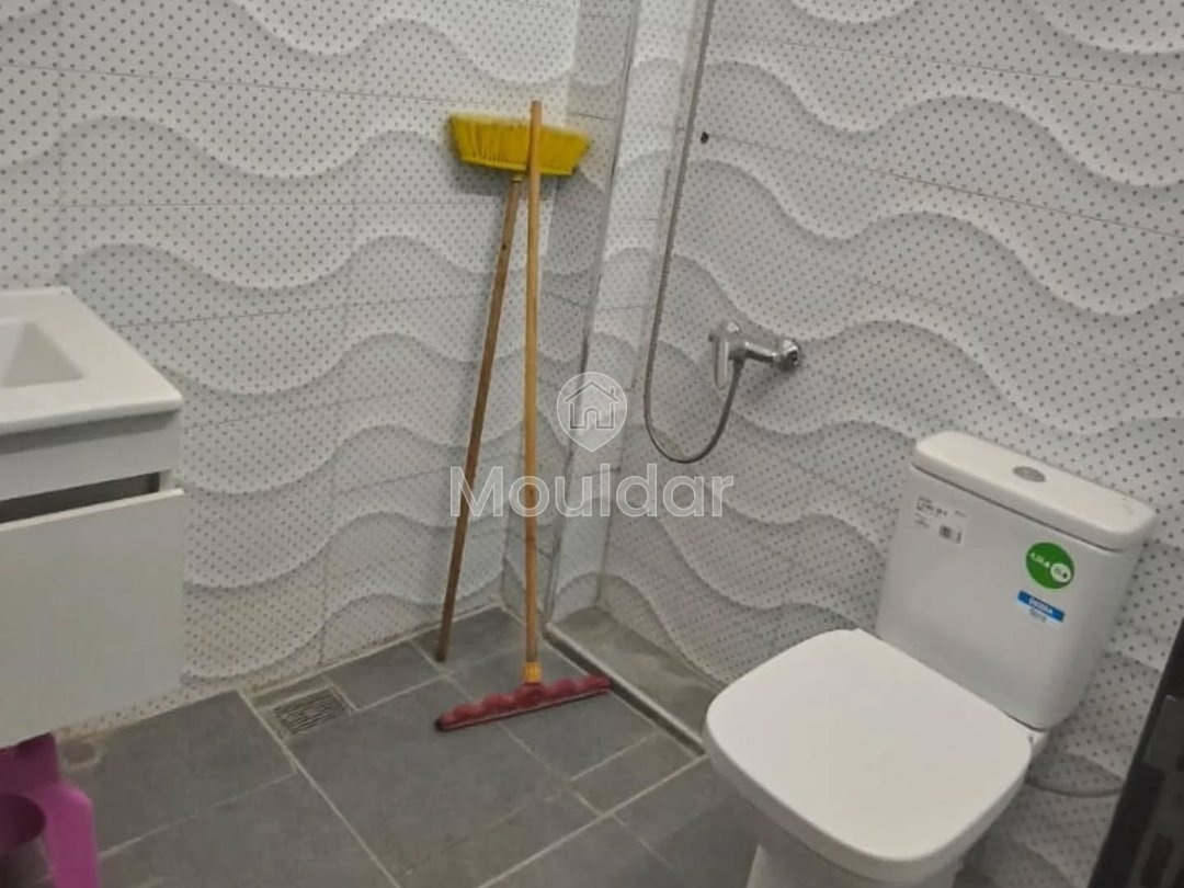 Eva Diamond
Wohnung zu vermieten im ersten Stock des Vallons neben der Sindibad-Schule Kénitra
2 Schlafzimmer, 1 Wohnzimmer, Küche - Photo 7