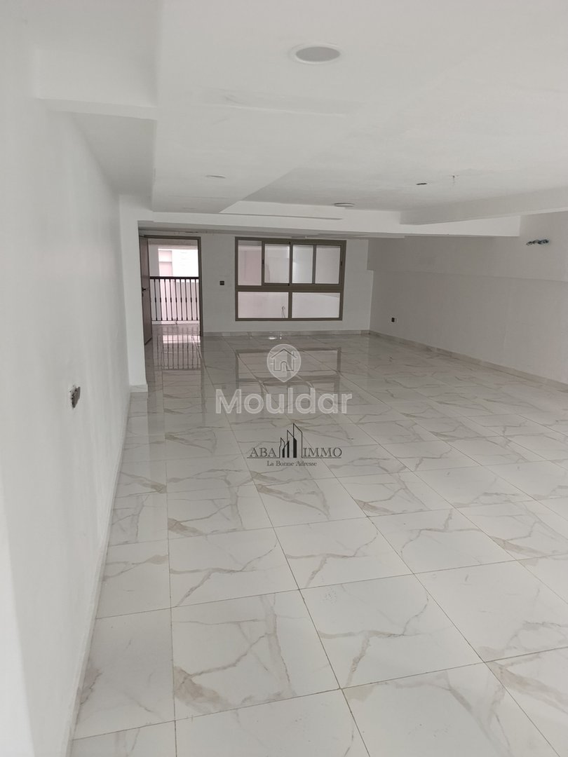 محلات تجارية للإيجار في أنفا، الدار البيضاء - 1300 م² - Photo 4