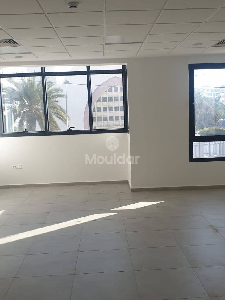 مكتب للايجار في الدار البيضاء - حي المستشفيات، 79م² - Photo 2
