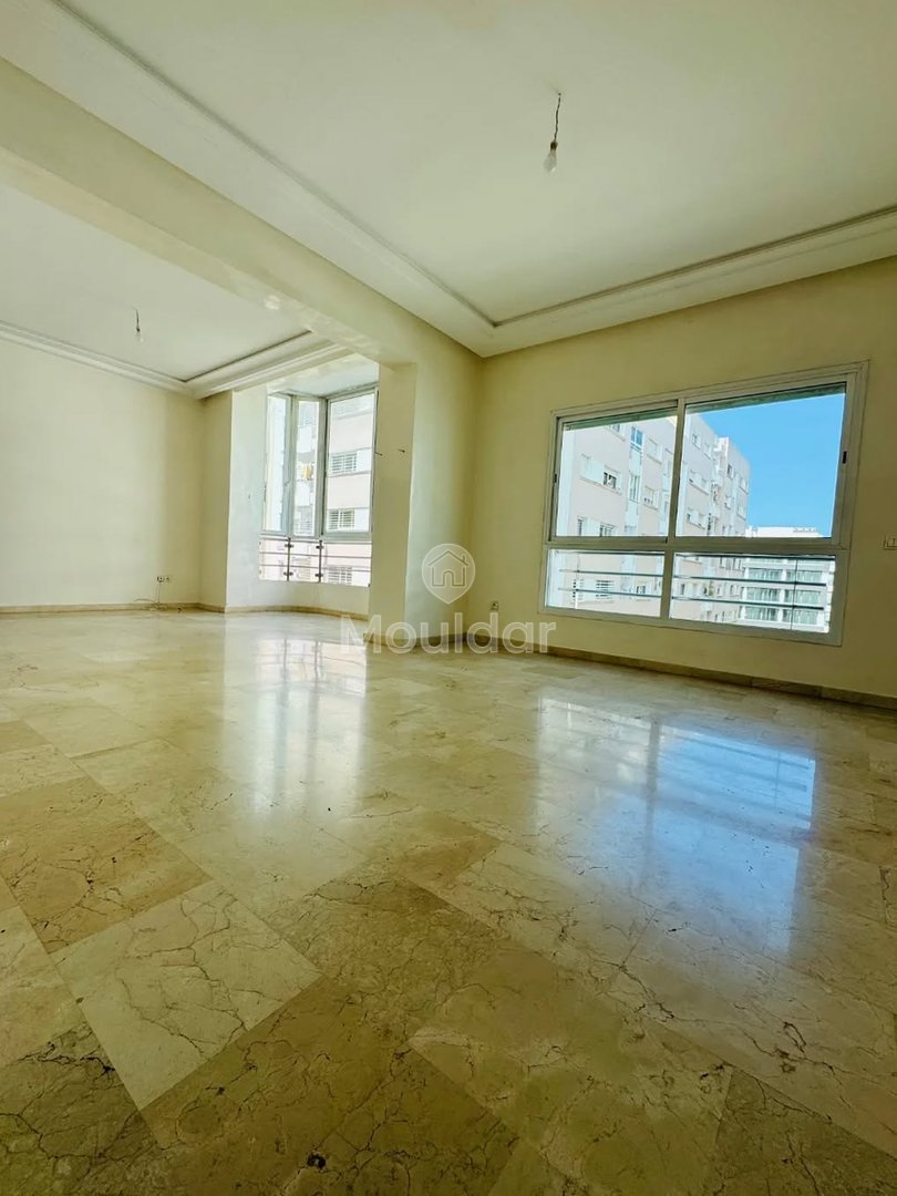 Casablanca huur is in Casablanca الدار البيضاء. Studio 4e verdieping 75 m2 lift zonder garage wijk les princesses 2 badkamers prijs 5300 DHS#Maroc #Casablanca #Rabat #Marrakech #Morocco - Photo 1