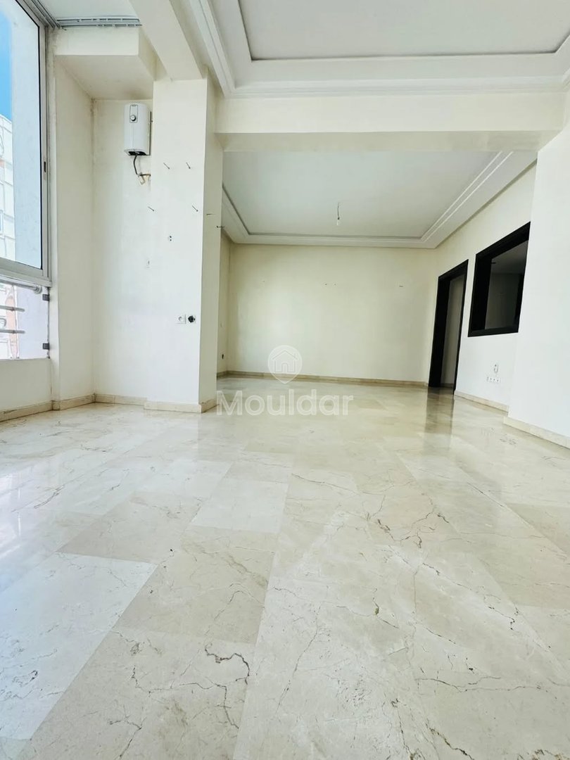 Casablanca huur is in Casablanca الدار البيضاء. Studio 4e verdieping 75 m2 lift zonder garage wijk les princesses 2 badkamers prijs 5300 DHS#Maroc #Casablanca #Rabat #Marrakech #Morocco - Photo 3