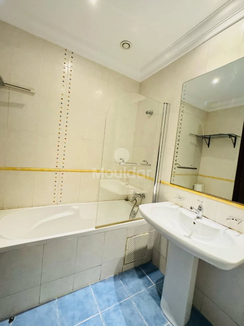 شقة للإيجار في الدار البيضاء: 3 غرف، 130م² - Photo 15