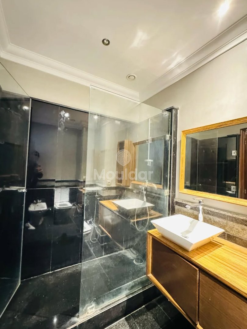 شقة للإيجار في الدار البيضاء: 3 غرف، 130م² - Photo 14