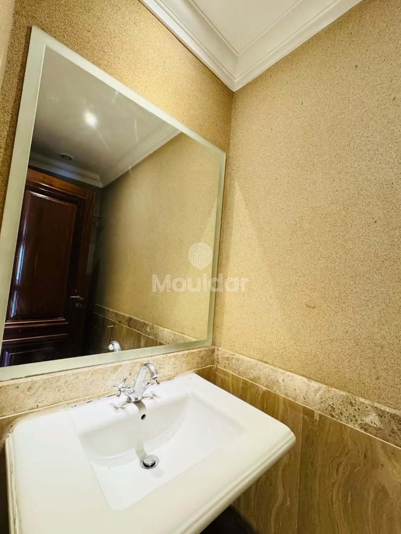 شقة للإيجار في الدار البيضاء: 3 غرف، 130م² - Photo 13