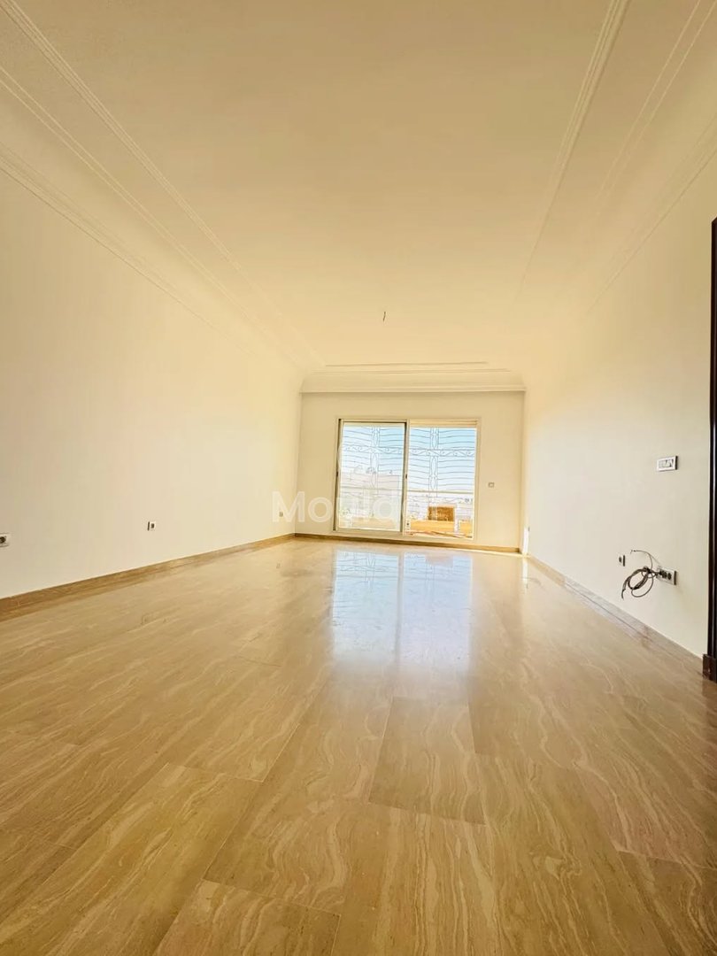 شقة للإيجار في الدار البيضاء: 3 غرف، 130م² - Photo 4