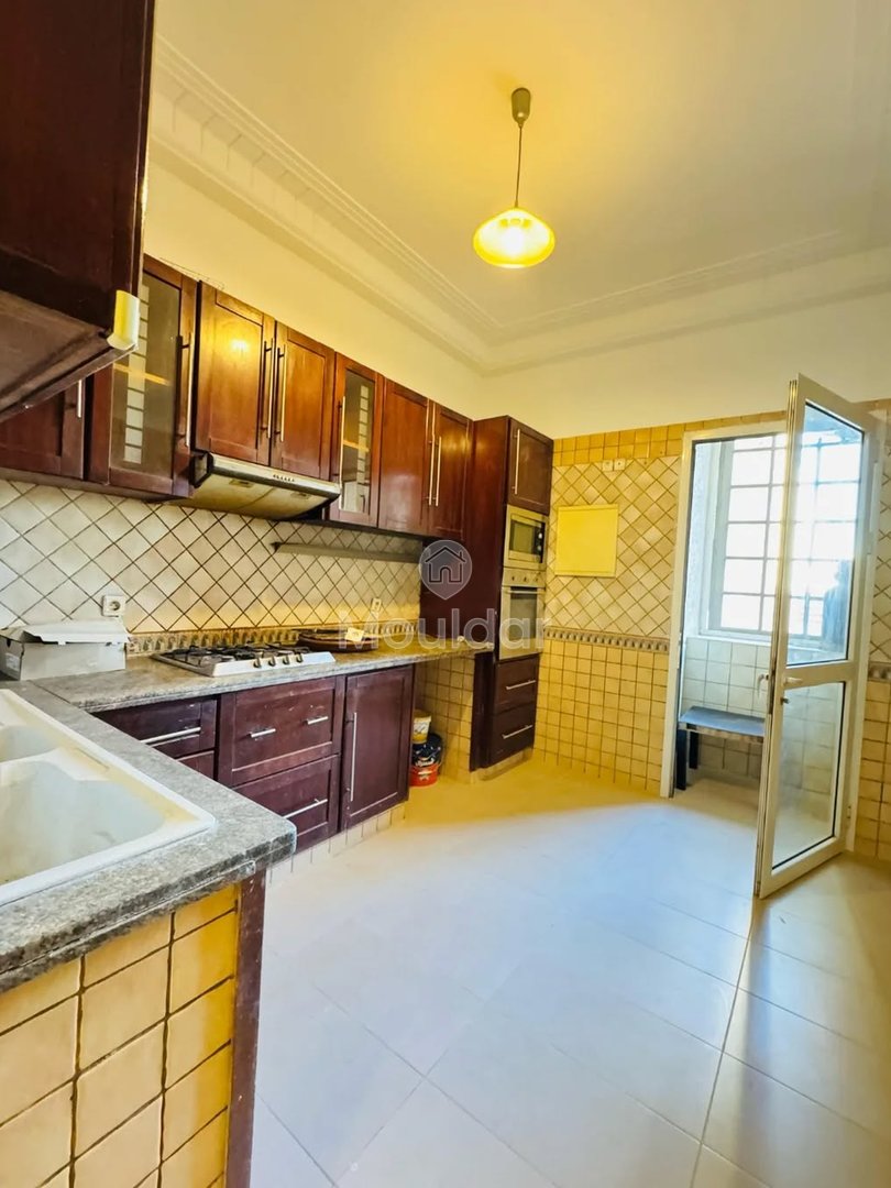 شقة للإيجار في الدار البيضاء: 3 غرف، 130م² - Photo 12