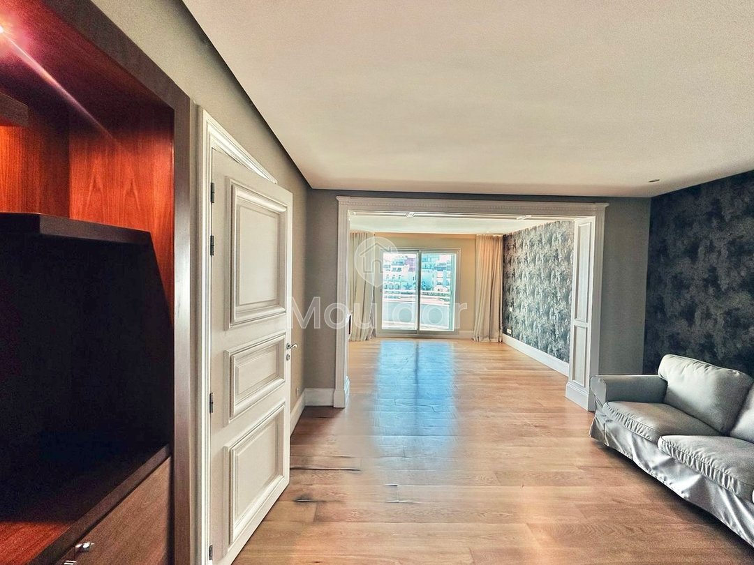 Casablanca Racine'de 3 Yatak Odalı Geniş Daire Kiralık - Photo 4