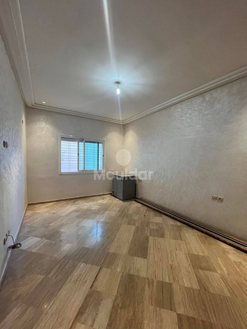 Zu verkaufen: Großzügige 3-Zimmer-Wohnung in Fès - Photo 7