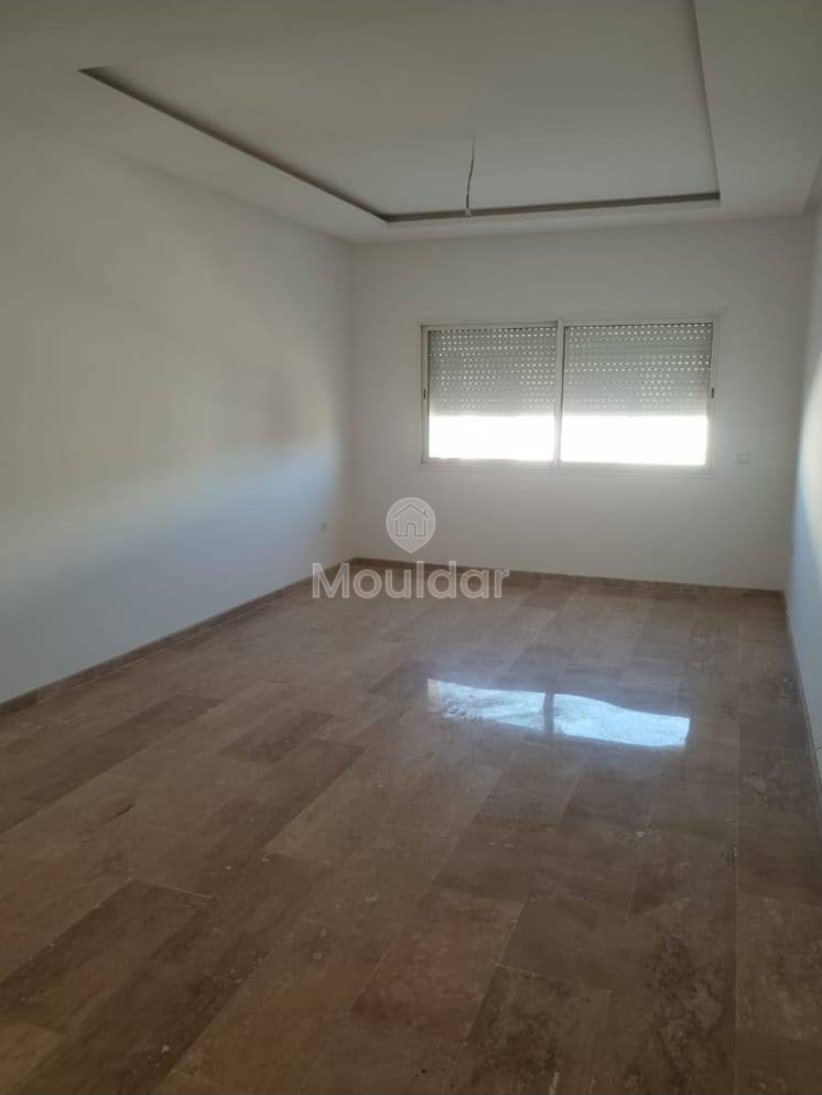 Casablanca'da Sidi Maarouf'ta geniş bir daire kiralık - Photo 1