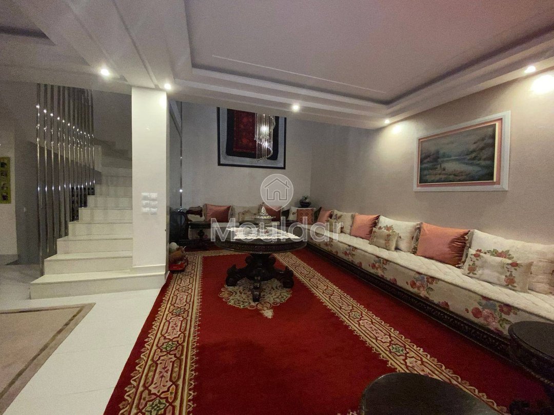 فيلا فسيحة للإيجار في الدار البيضاء: 5 غرف مريحة - Photo 2