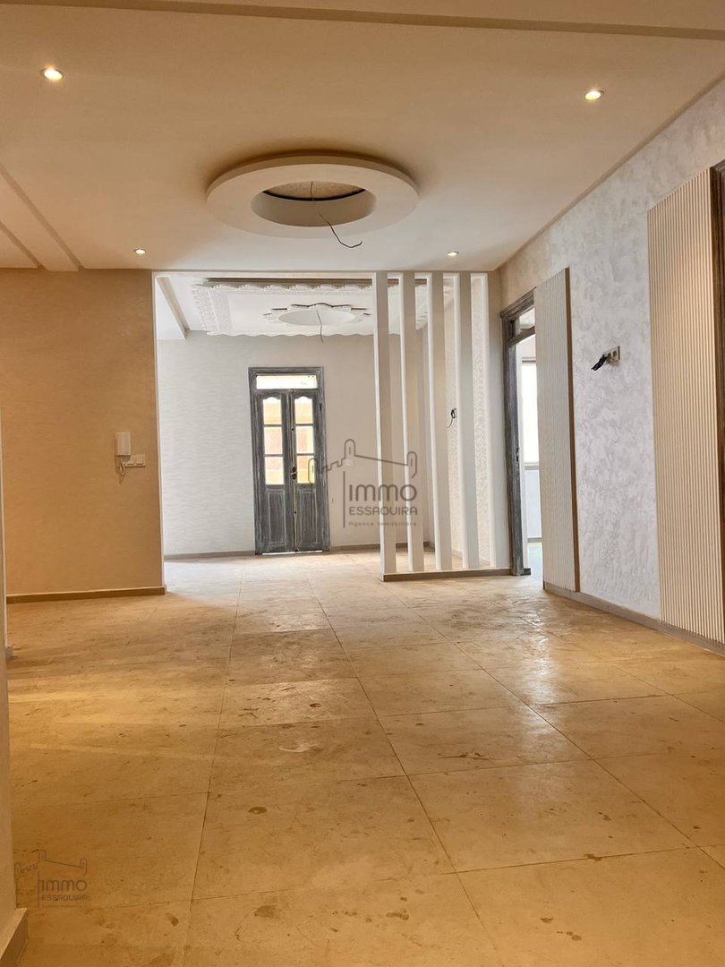 شقة واسعة للبيع في الصويرة - 4 غرف نوم! - Photo 1