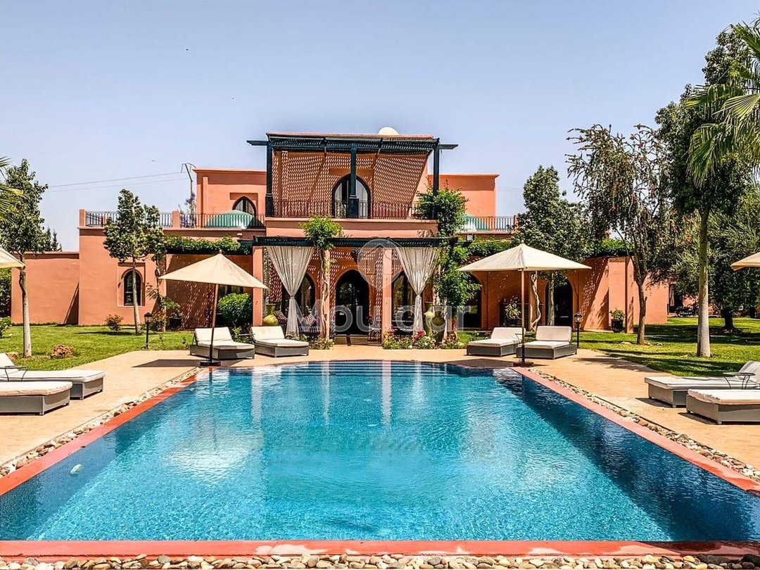 Réf : leader / dr / mci / 48 s / 05 /25
Ruim huis te koop in Marrakech - 6 slaapkamers, 4400 m² - Photo 1