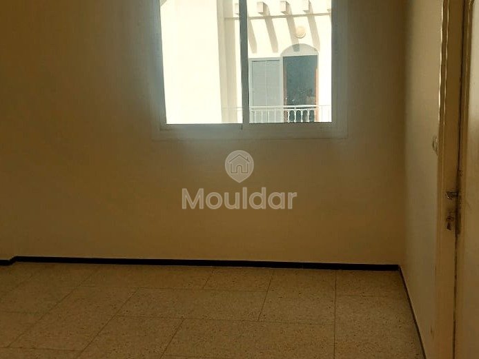 فيلا للإيجار في القنيطرة: ٤ غرف نوم واسعة! - Photo 13