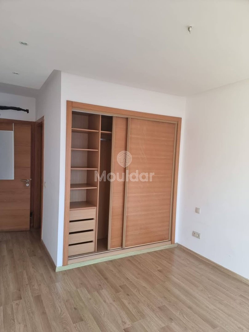 Appartamento in affitto a Dar Bouazza: Spazio vitale ideale - Photo 3