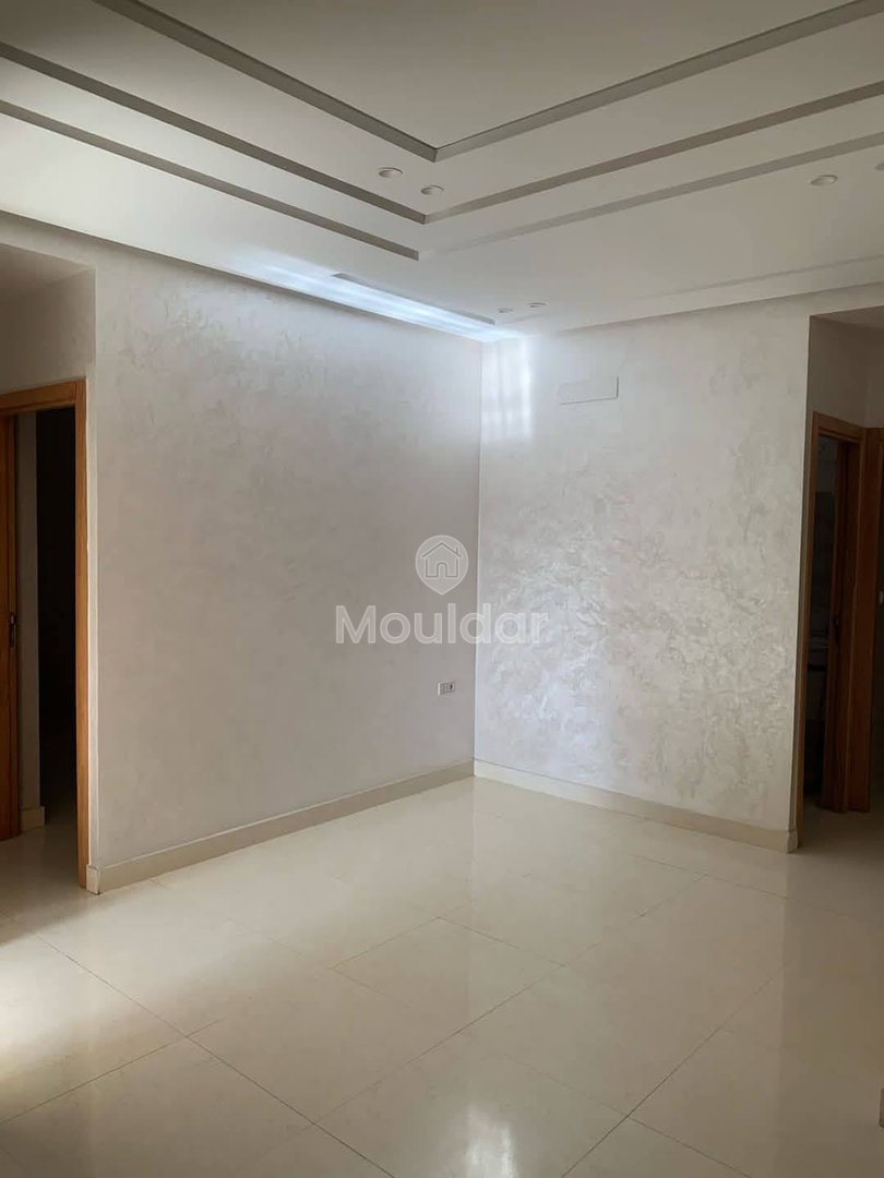 Charming 3-Bedroom Apartment for Sale in Sidi Maarouf - Photo 4