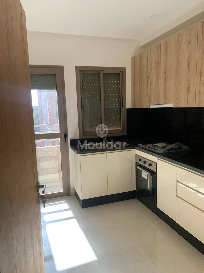 Charming 3-Bedroom Apartment for Sale in Sidi Maarouf - Photo 5