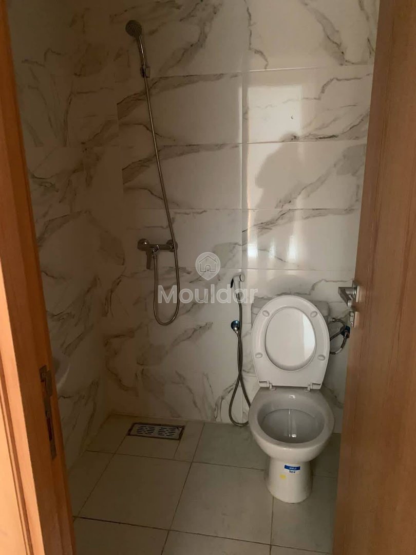 Charming 3-Bedroom Apartment for Sale in Sidi Maarouf - Photo 7